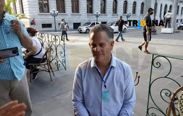ADVIERTE